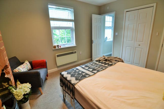 2 En-suite room, great location (AS) Main Photo