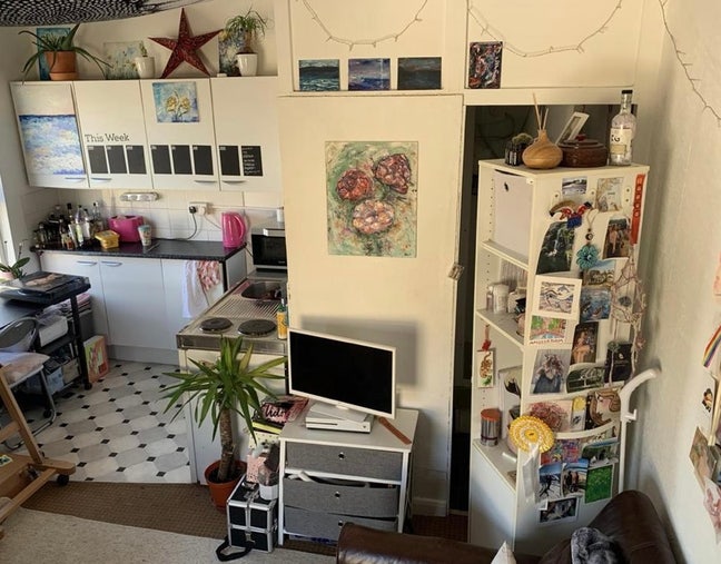 Studio Apartment - Smithdown Main Photo