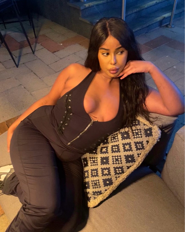 Hi everyone 👋 I’m looking for a room wit... Main Photo