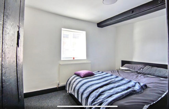 Double room in quiet character cottage  Main Photo