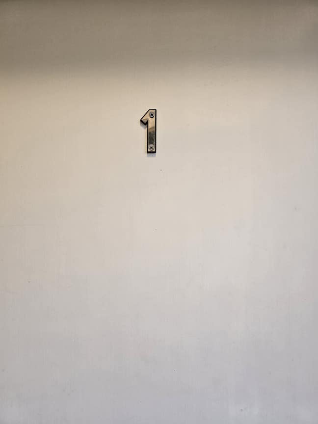 Large Flat in Very Quiet House Near Town Centre  Main Photo