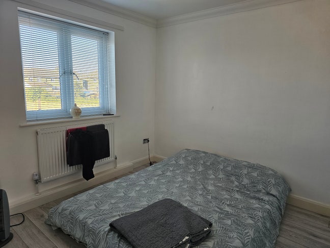 Fully Furnished Double Bedroom Near Lakeside Main Photo