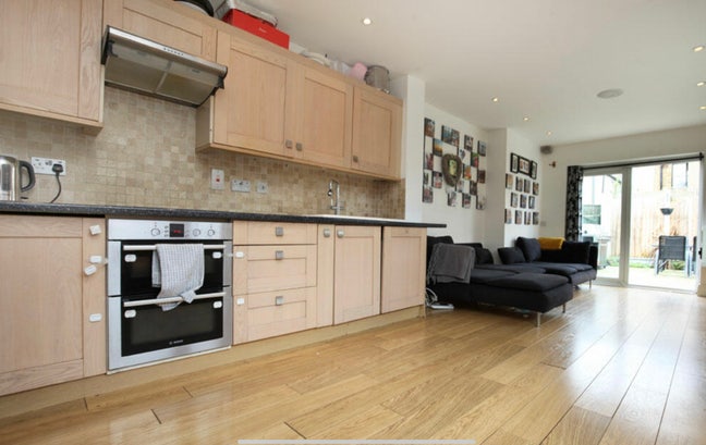 Large Four Bed 3 Reception Victorian House. Main Photo