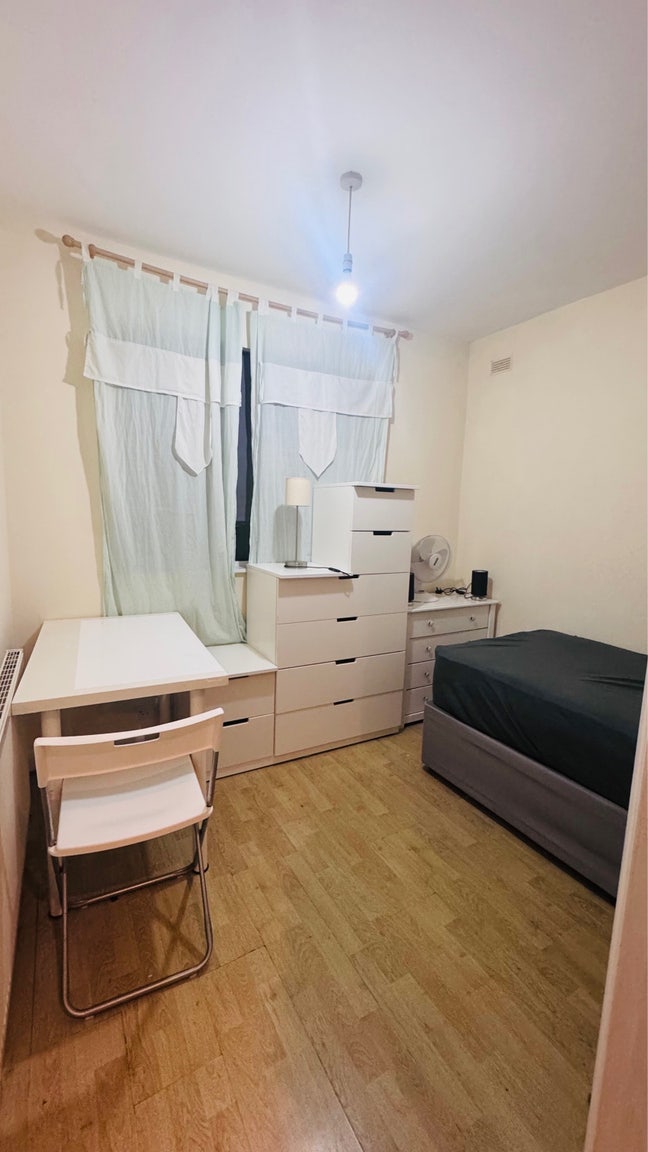 SINGLE room  Main Photo