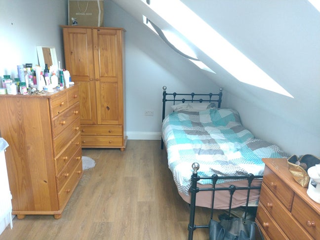 🏠 Lovely Bedroom To Rent  Main Photo
