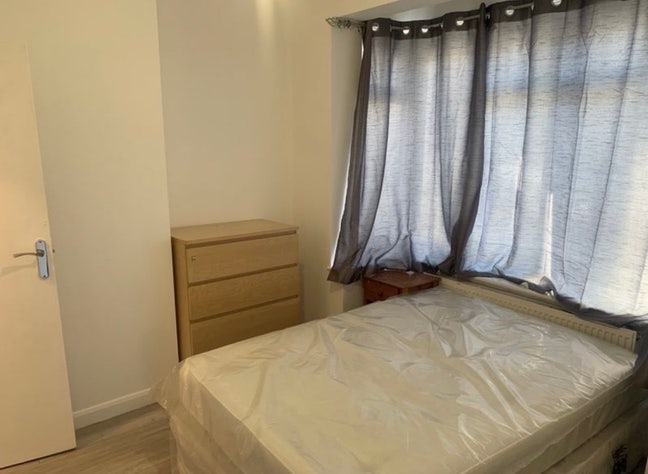 En-suite Room in Mitcham Main Photo
