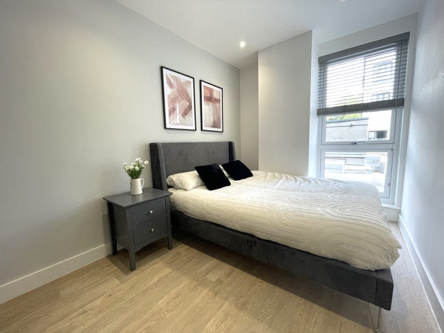 🧡⭐105 Aspect Point, City Centre En-Suite Main Photo