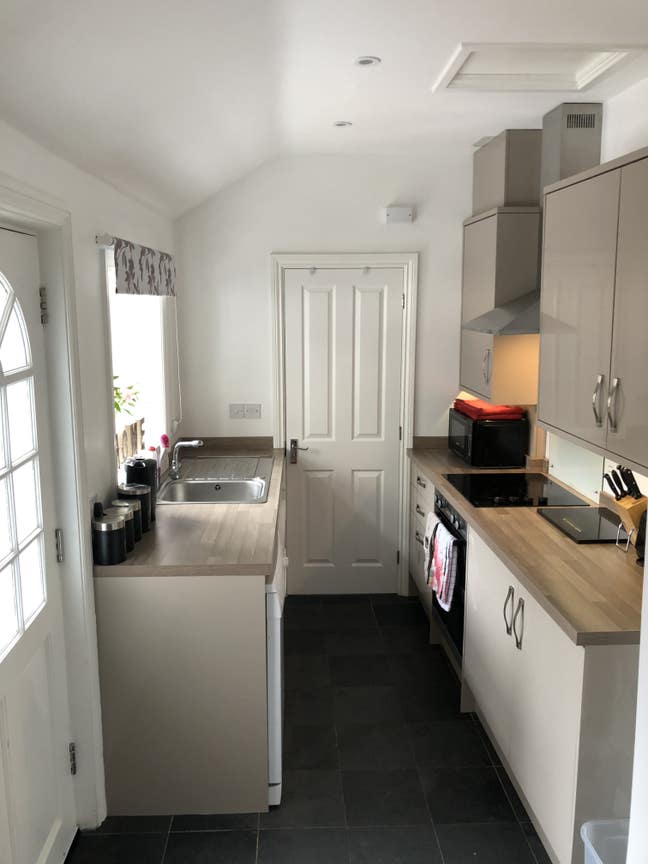 Room To Let in Tamworth near Town Centre  Main Photo