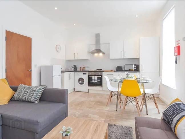 Fantastic 2 bedroom apartment, Lisburn Road Main Photo