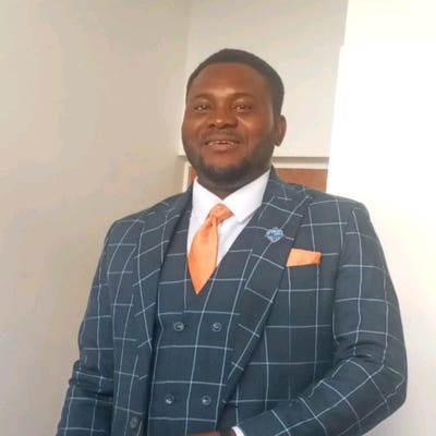 Professional Male seeks a double room Main Photo