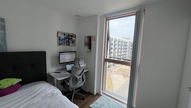 Large Double Room Available in Lewisham!! Main Photo