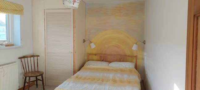 Cosy eco home with cuddly cat Main Photo