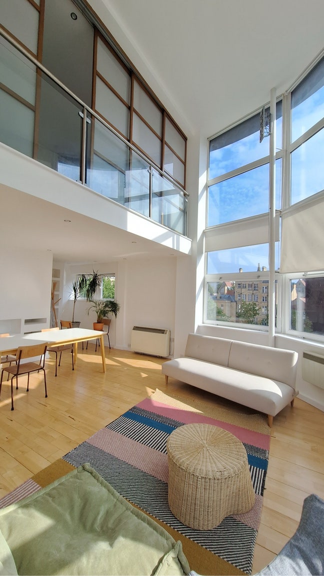 2 bedroom flat available for rent june-september  Main Photo