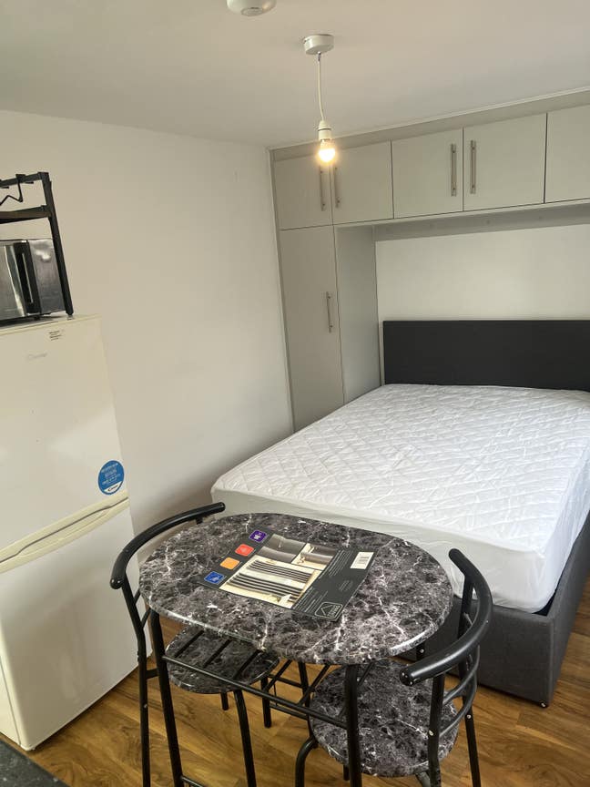 Double bed Studio in Osterley/isleworth  Main Photo