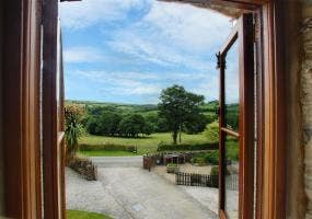 Countryside Cottage Main Photo