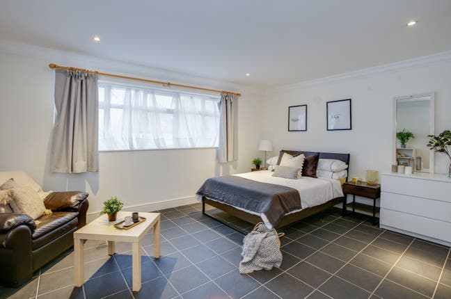 Ensuite in Acton Modern Home Main Photo