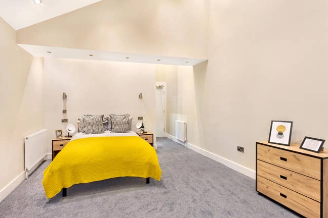 Beautiful Huge Ensuite Room🏡 Main Photo