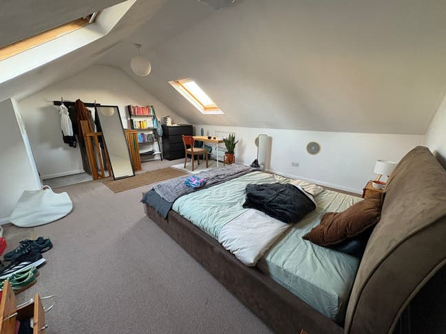 Room in chill, female only 30+ house in Streatham  Main Photo