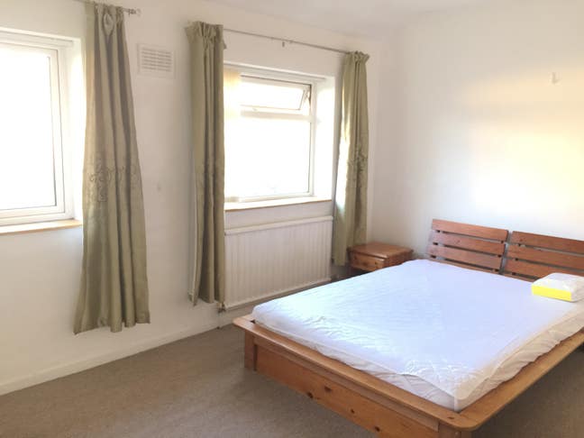 Spacious Double Room, Near Town Centre Main Photo