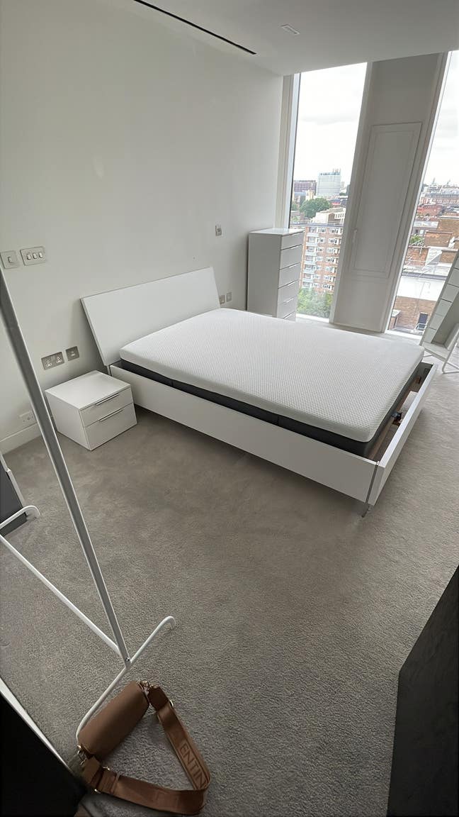 One Bedroom in shared Flat, available immediately Main Photo