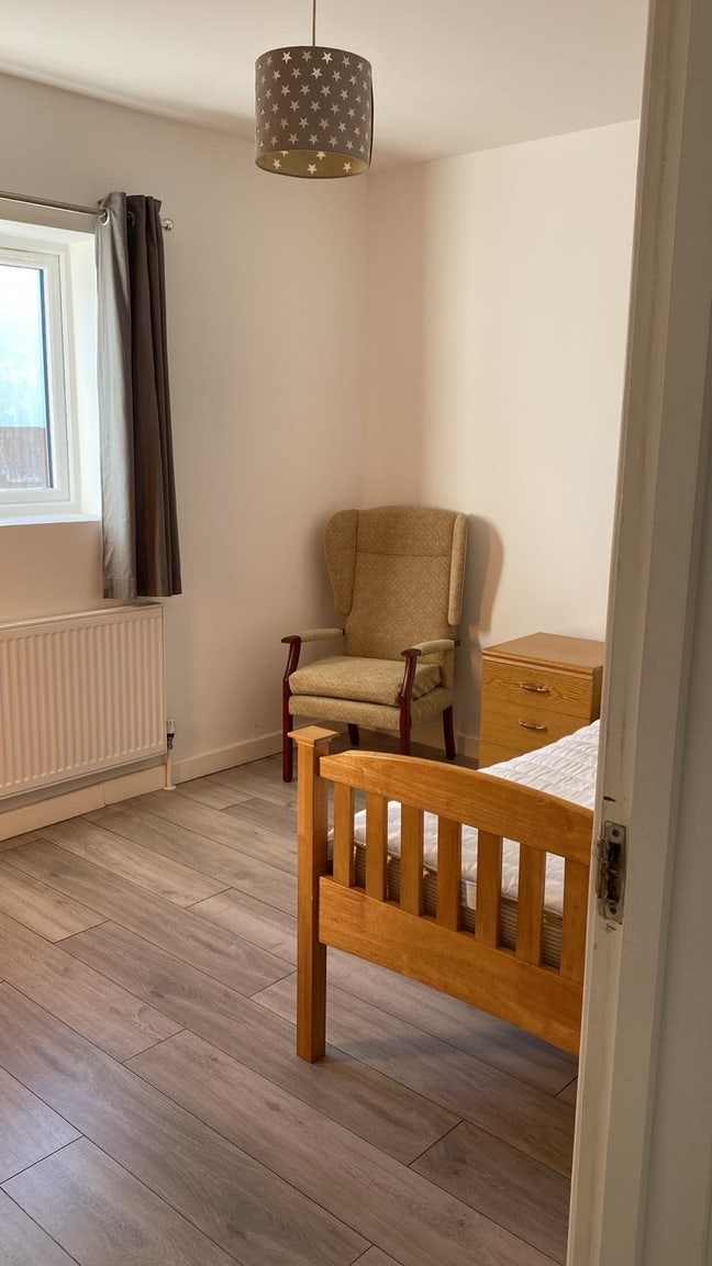 2 Rooms Available  Main Photo