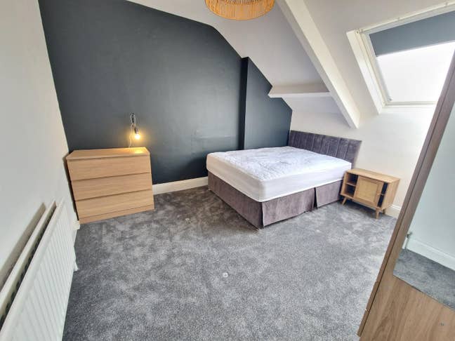 Lovely Furnished Double - Bills/ Wifi/ *Cleaner Main Photo