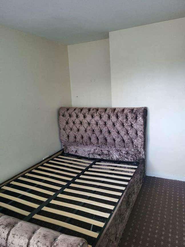 🏡Affordable Double Room – Bills Included | BL2 Main Photo