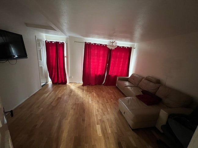 2x rooms available  Main Photo