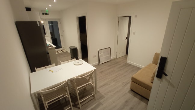 Recently Refurbished Studio Apartment Tower Bridge Main Photo