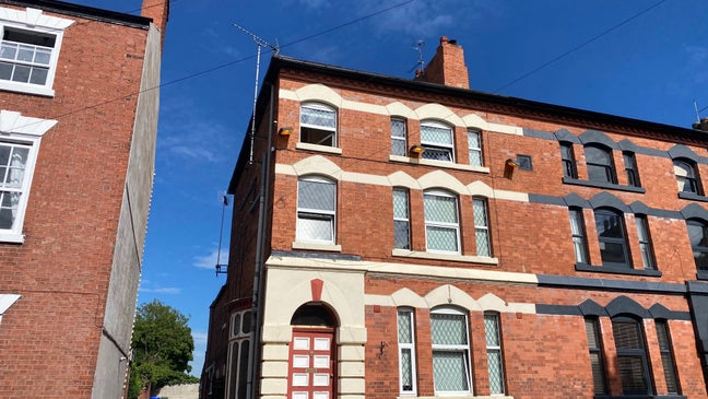 Two En-Suite Rooms Available. *29 Park St, Worksop Main Photo