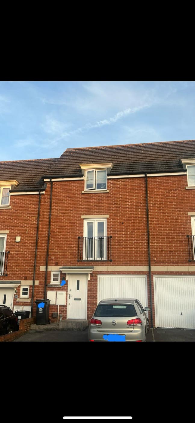 Double room with own bathroom- bills incl - modern Main Photo