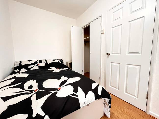 Well Furnished Double, Gr8 Location! All Bills Inc Main Photo