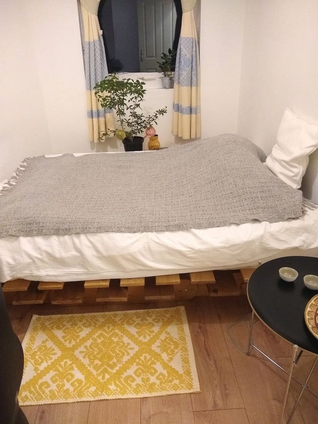 Double room in a quiet house-close to centre  Main Photo