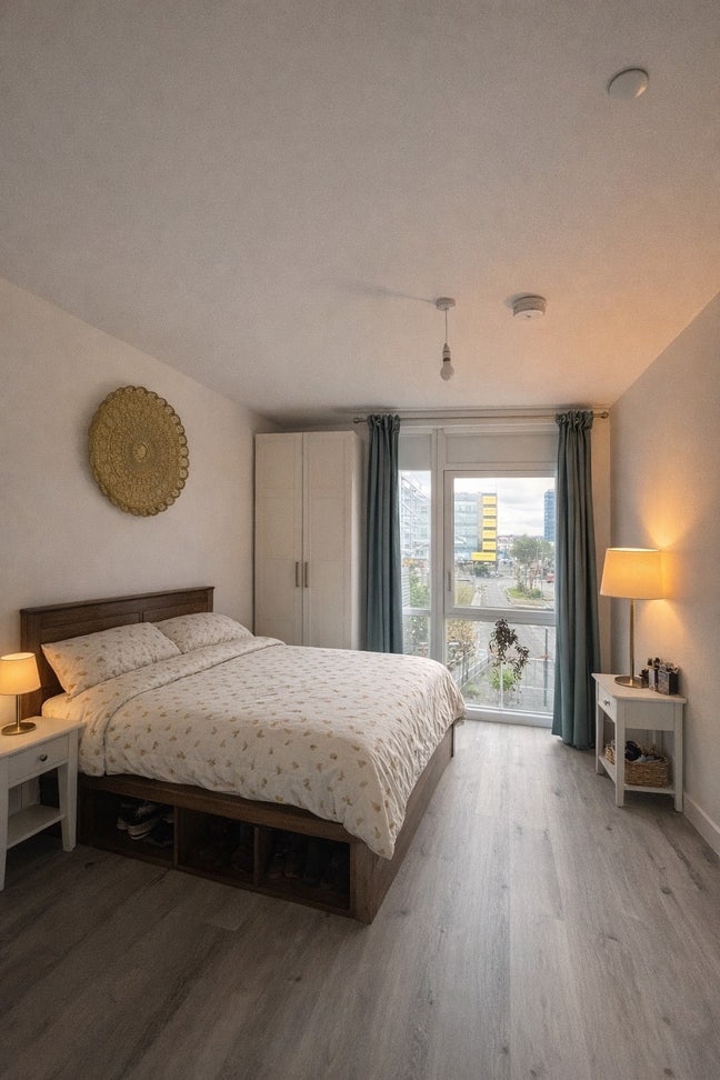 Spacious double bedroom available in Hayes Main Photo