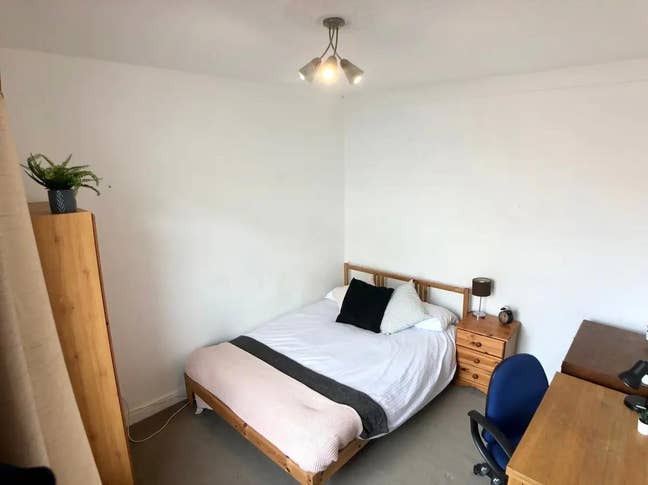 Student Room Available Until July Main Photo