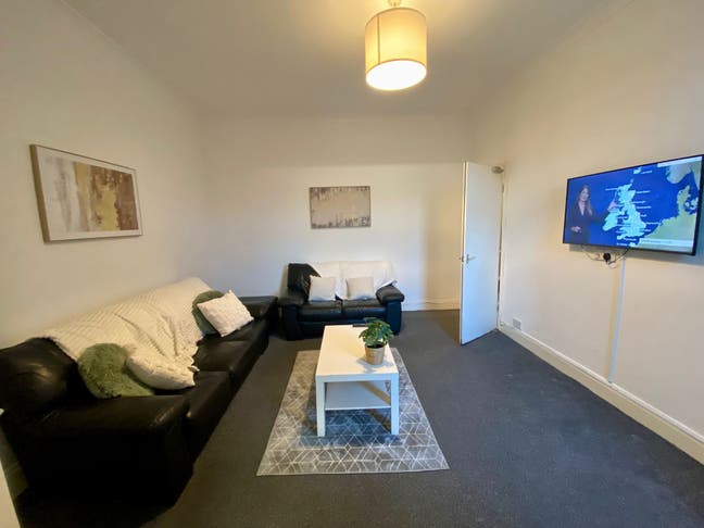 Brand New 5 bed property in Heaton - Bill included Main Photo