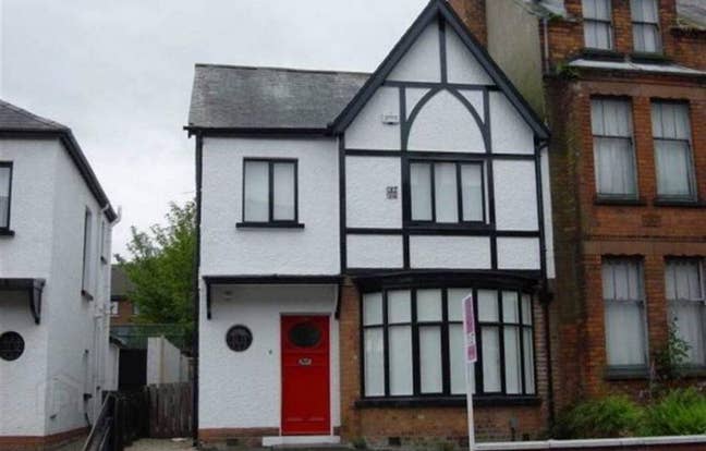 4 Furnished Double Rooms – 10 Mins Walk to Queen’s Main Photo