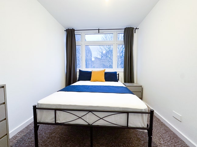 2 rooms in property in wembley park close station Main Photo