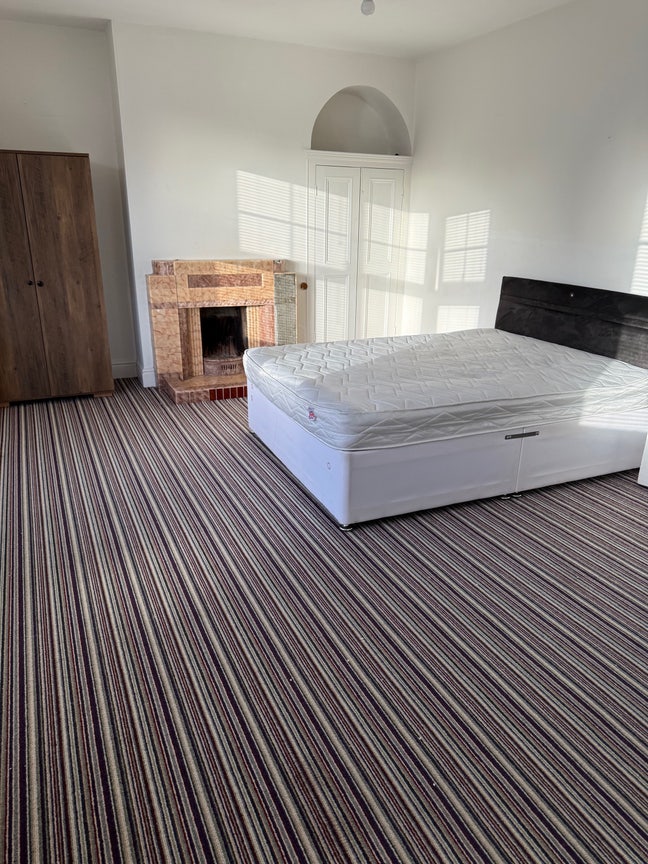  2 Double Bedrooms, with en-suite  Main Photo