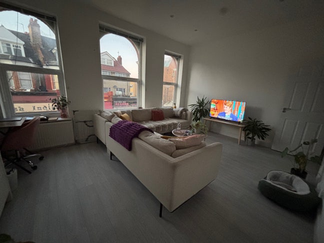 Looking for Housemate  Main Photo