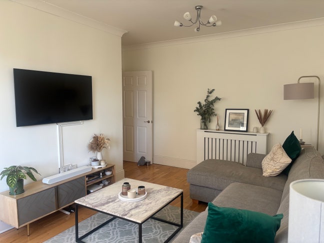Bright and airy flat in Haggerston  Main Photo