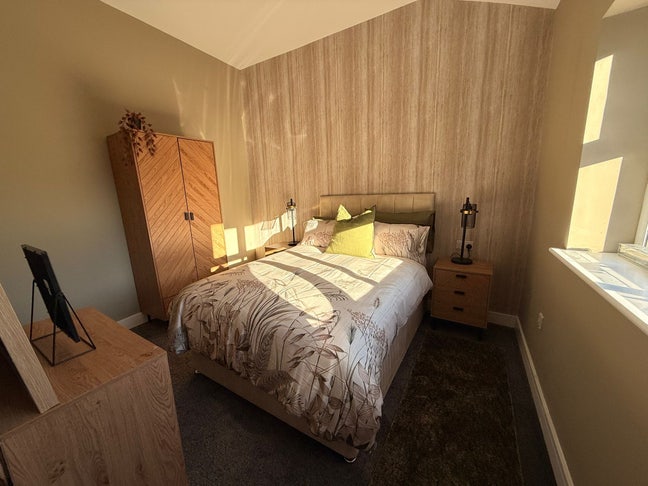 Luxury One bedroom fully furnished Apartment  Main Photo