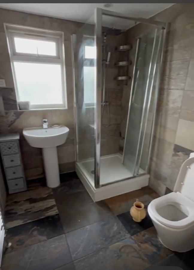 2 rooms available for rent.  Main Photo