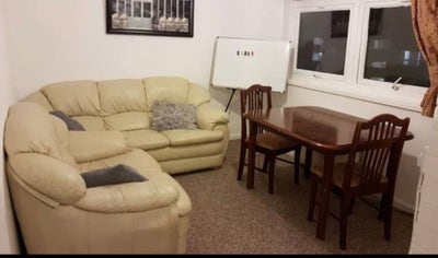 Amazing single bed room city centre Main Photo