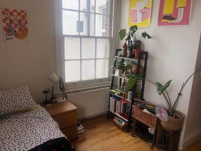 Lovely bedroom in West Hampstead  Main Photo