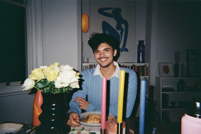 Professional male seeking a double room Main Photo