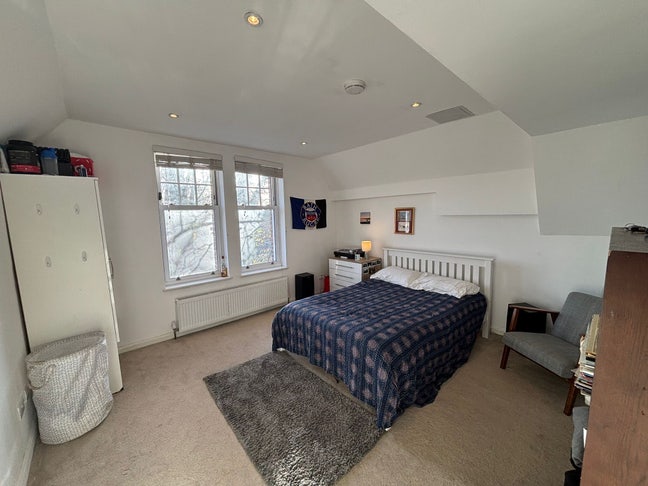 Double room &pound;910/month available ASAP Main Photo