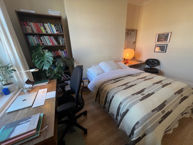 Amazing Location - Lovely Room Main Photo