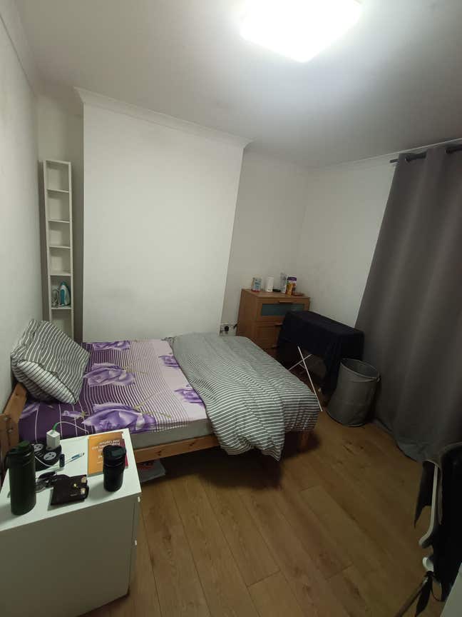 Cozy furnished room near E&C - 5 mins to tube Main Photo