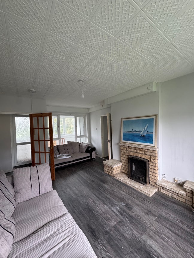 2 Bed Furnished Flat - St. Julians, NP19 7PJ Main Photo